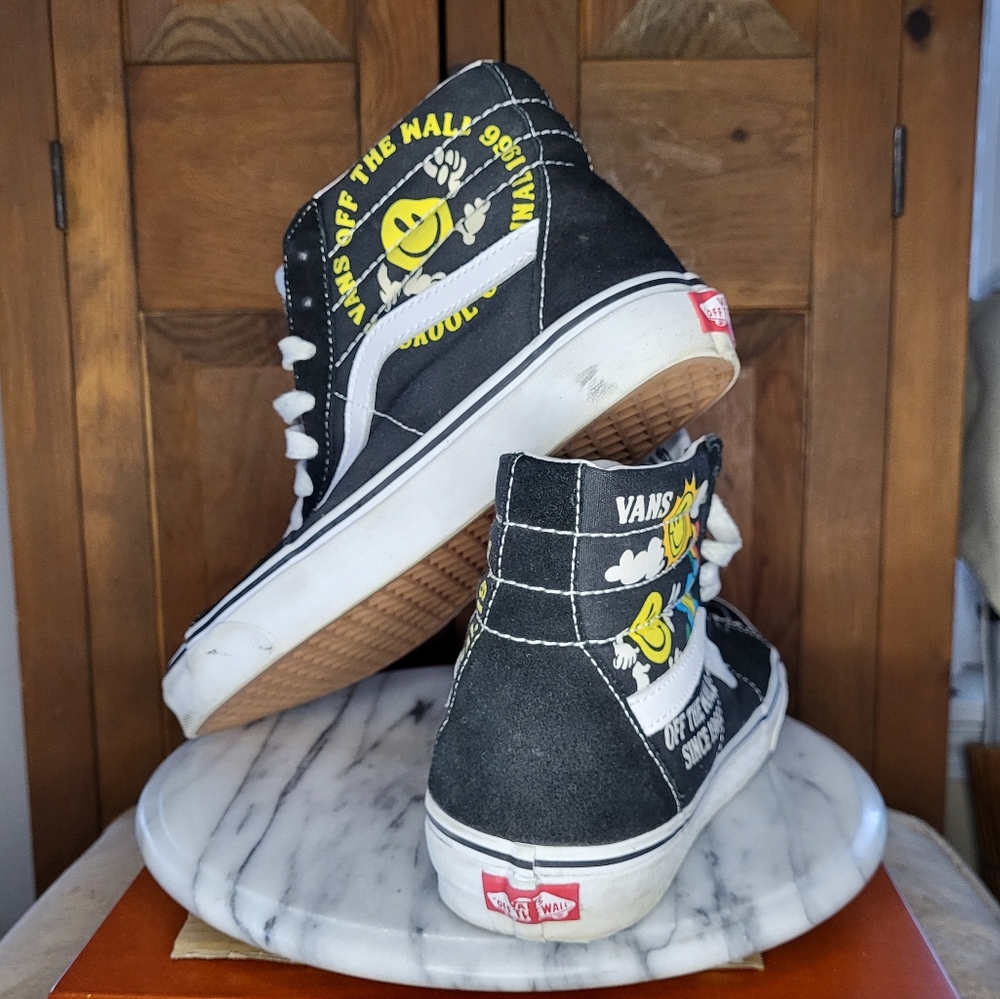Vans Mens Black High-Top Sneakers - Picture 4 of 15